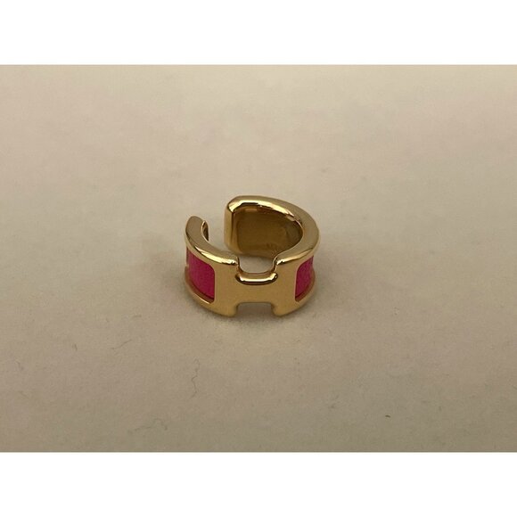 Hermès Pink Enamel & Gold Plated Clic Ear Cuff - Picture 2 of 5